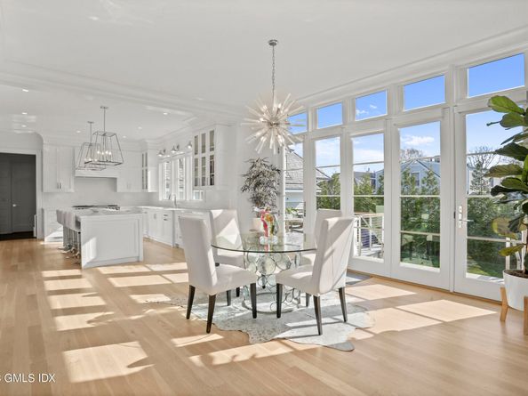 10 W Crossway, Old Greenwich CT 06870