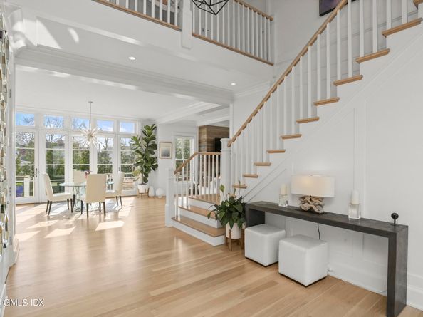 10 W Crossway, Old Greenwich CT 06870