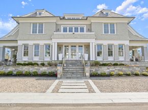 10 W Crossway, Old Greenwich CT 06870