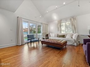 33 E Lyon Farm Drive 33, Greenwich CT 06831