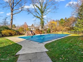 33 E Lyon Farm Drive 33, Greenwich CT 06831
