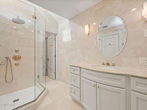 33 E Lyon Farm Drive 33, Greenwich CT 06831