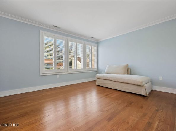 33 E Lyon Farm Drive 33, Greenwich CT 06831