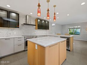 33 E Lyon Farm Drive 33, Greenwich CT 06831