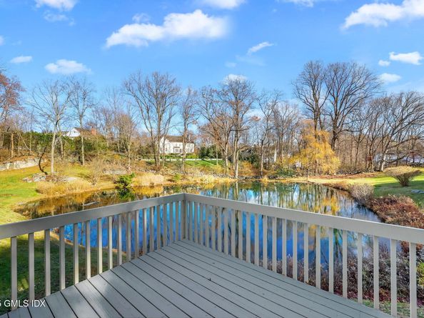 33 E Lyon Farm Drive 33, Greenwich CT 06831