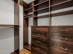 33 E Lyon Farm Drive 33, Greenwich CT 06831