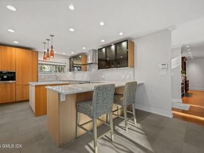 33 E Lyon Farm Drive 33, Greenwich CT 06831