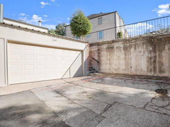 6631 Valleyside RD, Austin TX 78731