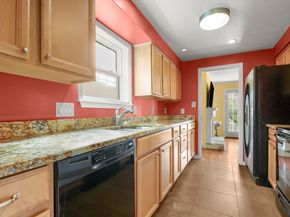 6631 Valleyside RD, Austin TX 78731