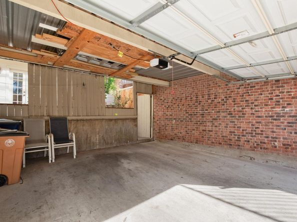 6631 Valleyside RD, Austin TX 78731