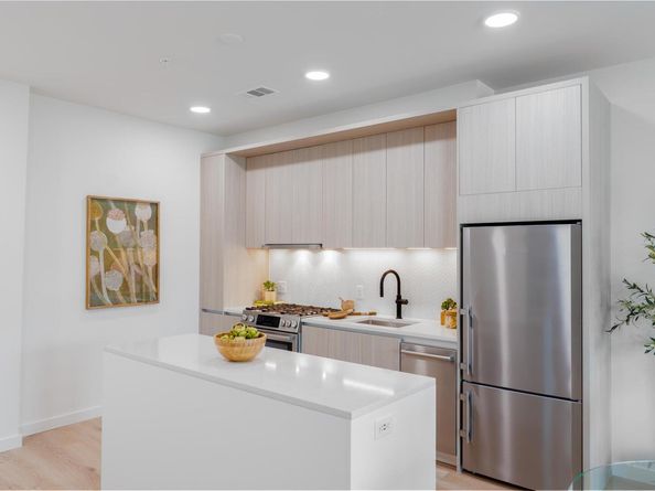2209 S 1st ST 211, Austin TX 78704
