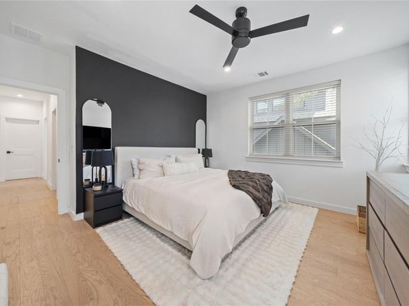 5701 Tura LN 1, Austin TX 78721