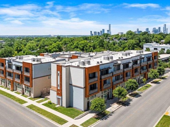 2827 Manor RD 2202, Austin TX 78722