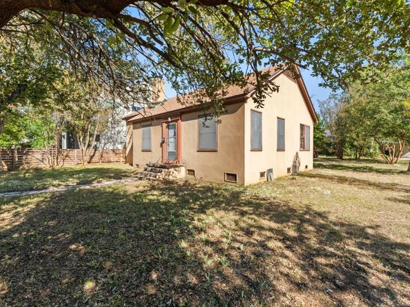 810 E 45th ST, Austin TX 78751