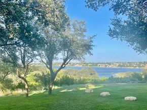 133 Comanche PT, Point Venture TX 78645