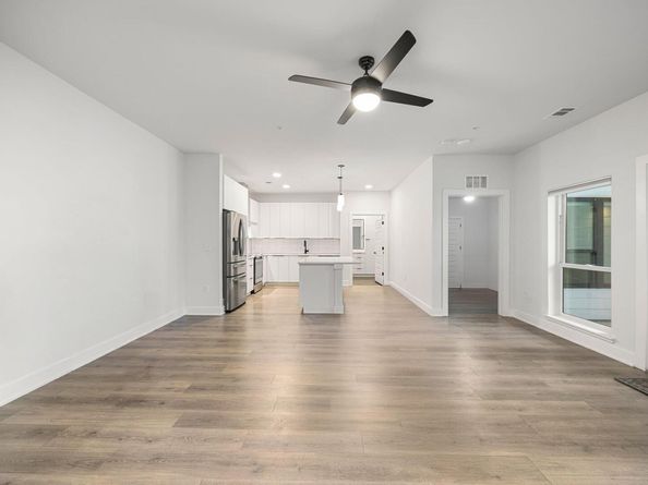 2220 Webberville RD 207, Austin TX 78702