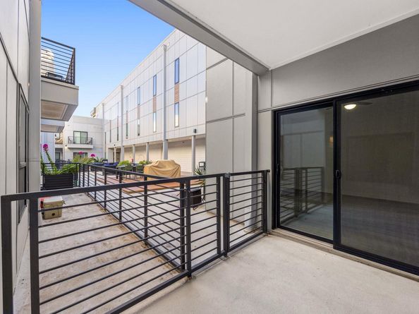 2220 Webberville RD 207, Austin TX 78702