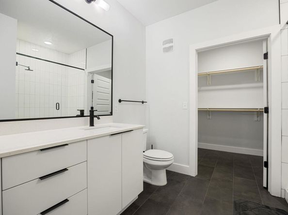 2220 Webberville RD 207, Austin TX 78702