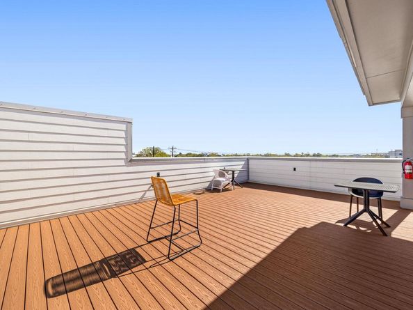 2220 Webberville RD 207, Austin TX 78702