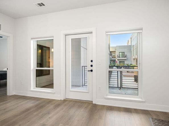 2220 Webberville RD 207, Austin TX 78702