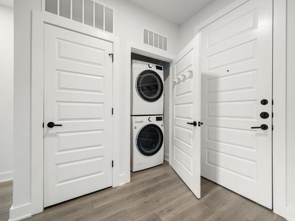 2220 Webberville RD 207, Austin TX 78702