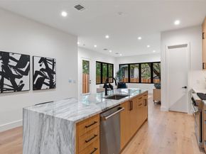 2611 Oak Crest Ave A, Austin TX 78704