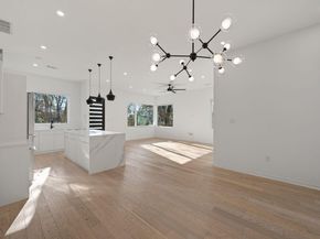 910 Nalide ST B, Austin TX 78745