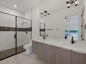 910 Nalide ST B, Austin TX 78745