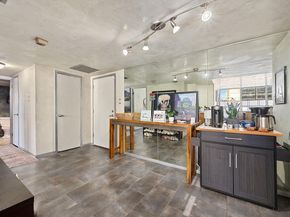 1800 Lavaca ST A208, Austin TX 78701