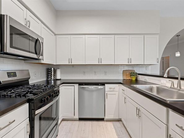 12213 Abbey Glen LN, Austin TX 78753