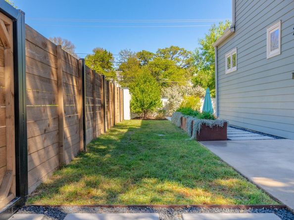 2105 Enfield RD A, Austin TX 78703