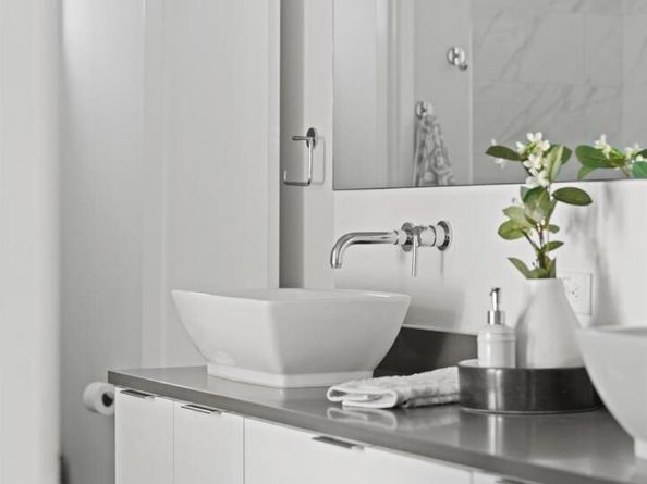 2105 Enfield RD A, Austin TX 78703