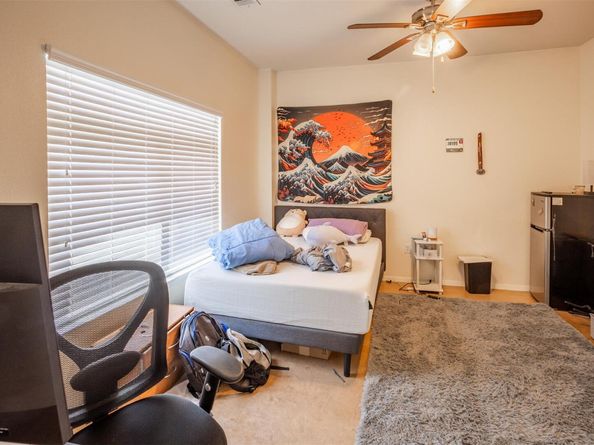 910 W 25th ST 403, Austin TX 78705