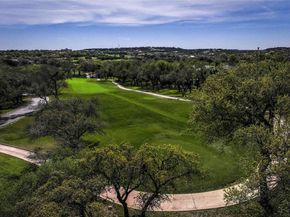 11 Treehaven LN, The Hills TX 78738