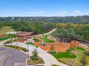 112 Hollytree Ct, Georgetown TX 78628