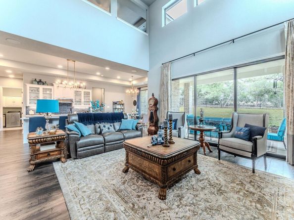 112 Hollytree Ct, Georgetown TX 78628