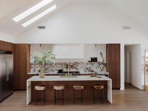 4214 Deepwoods DR, Austin TX 78731