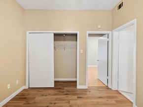 712 Graham Pl 302, Austin TX 78705