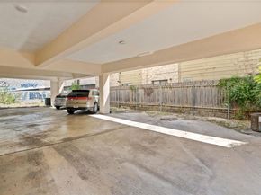 712 Graham Pl 302, Austin TX 78705