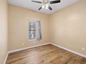 712 Graham Pl 302, Austin TX 78705