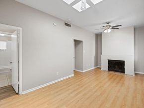 712 Graham Pl 302, Austin TX 78705