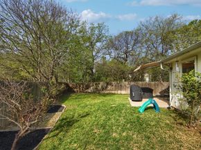 8804 Dittmar Oaks DR, Austin TX 78748