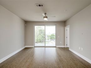 2724 Treble LN 324, Austin TX 78704