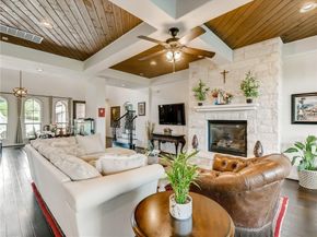 215 Woodlands CT, Lakeway TX 78738