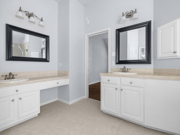 8105 Longdraw DR, Round Rock TX 78681