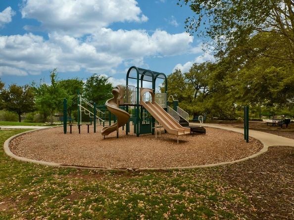 8105 Longdraw DR, Round Rock TX 78681