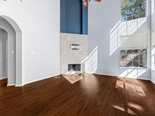 8105 Longdraw DR, Round Rock TX 78681