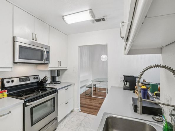 5801 Thunderbird ST A11, Lago Vista TX 78645