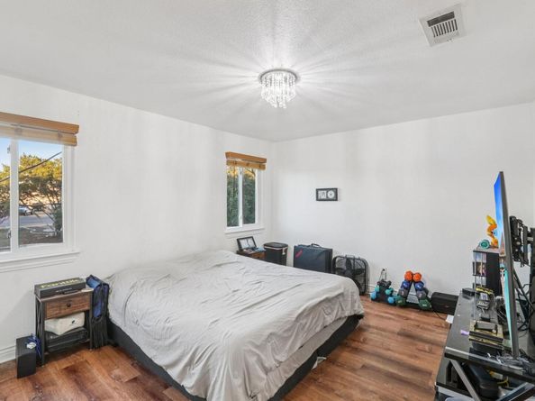 5801 Thunderbird ST A11, Lago Vista TX 78645