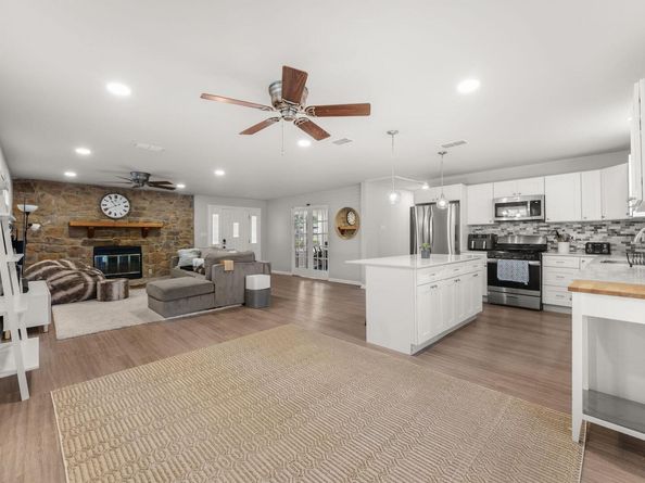 2207 North Plains Ave, Austin TX 78757